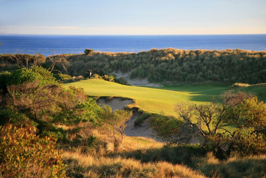 barnbougle dunes hero7th-tee-shot-sml